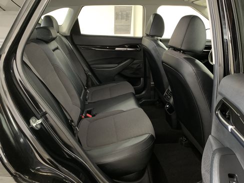 Used 2023 Kia Seltos S image 32