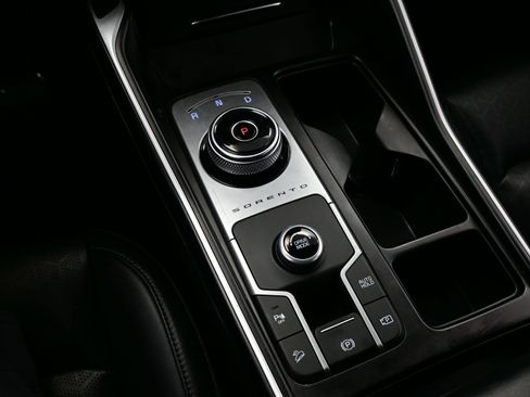 Used 2021 Kia Sorento S image 24