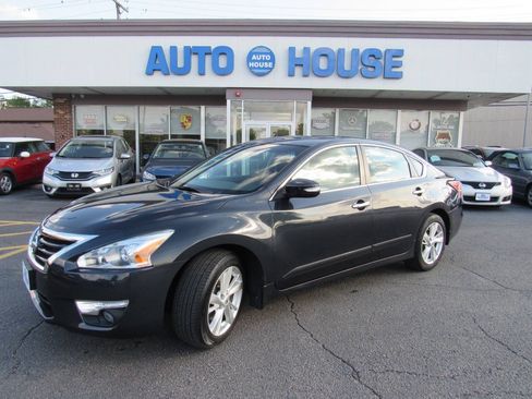 Used 2014 Nissan Altima 2.5 SL w/ Technology Package FWD image 1