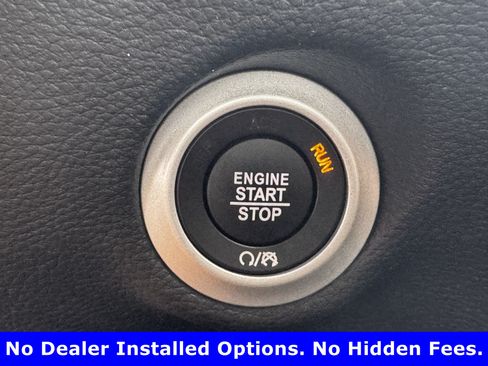 Used 2026 Chrysler Pacifica Limited FWD image 22