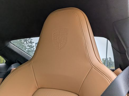 Certified 2025 Porsche 911 GT3 RWD image 6