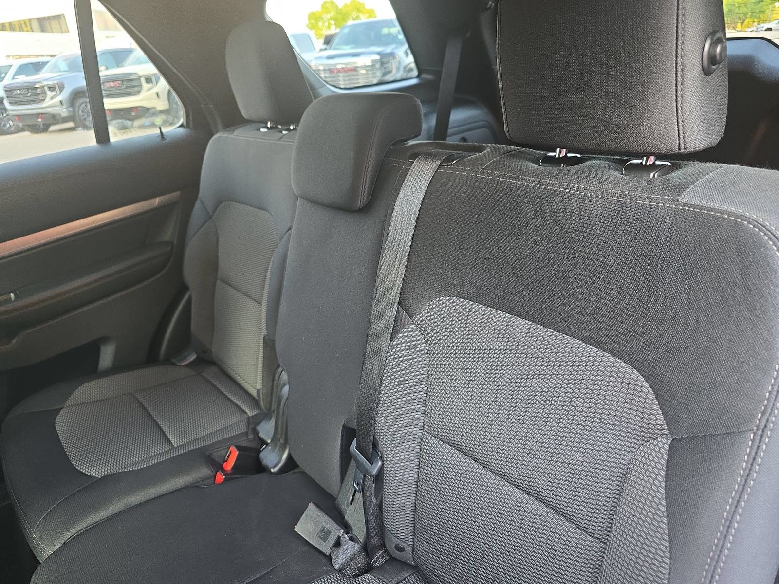 Used 2019 Ford Explorer XLT w/ Class III Trailer Tow Package AWD/4WD image 14