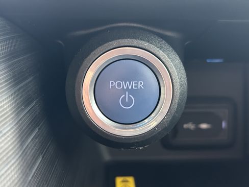 Used 2021 Toyota Venza XLE w/ Softex Package image 30