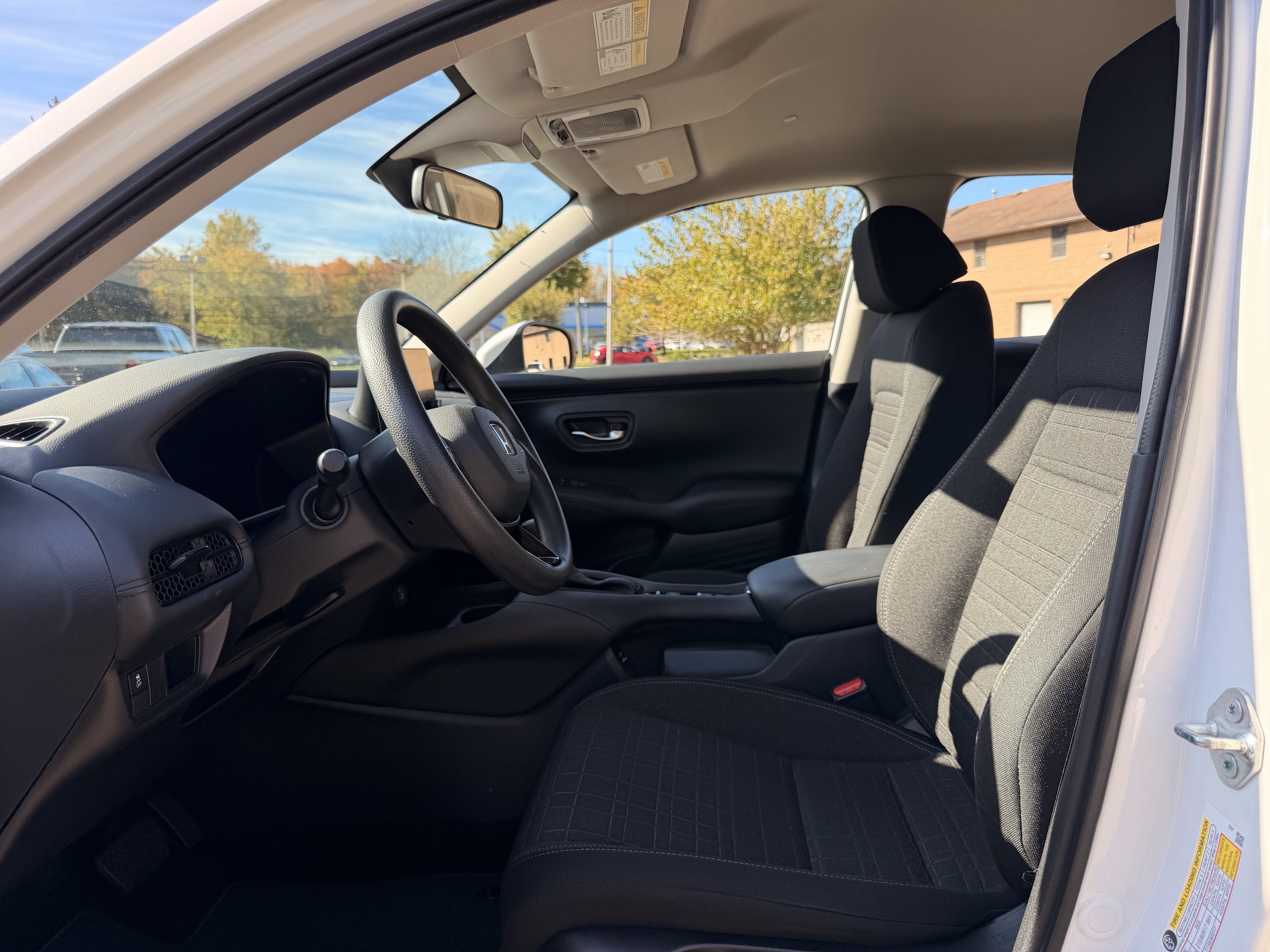 Used 2025 Honda HR-V LX image 13