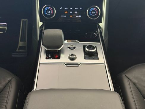 Used 2023 Land Rover Range Rover SE AWD/4WD image 15