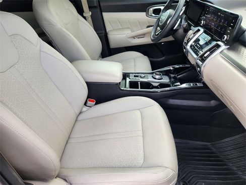 Certified 2023 Kia Sorento SX Prestige image 14