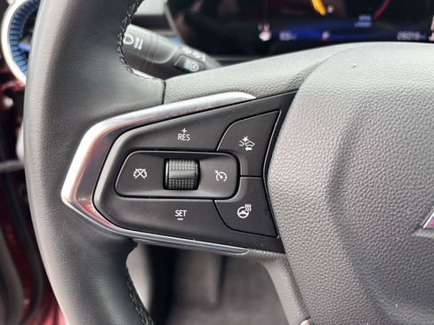 Used 2024 Chevrolet Trax LT w/ LT Convenience Package FWD image 21