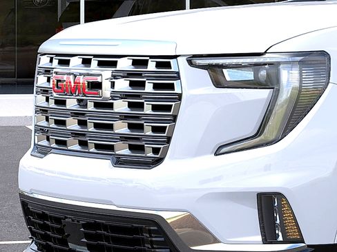 New 2026 GMC Acadia Denali w/ Super Cruise Package FWD image 13