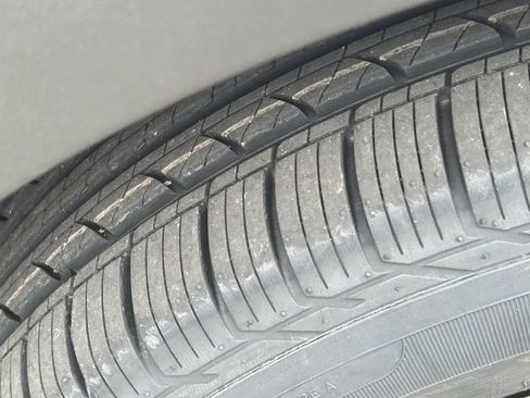 Certified 2025 Hyundai Santa Fe SEL FWD image 38