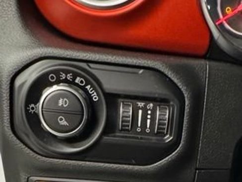 Used 2020 Jeep Gladiator Rubicon AWD/4WD image 26