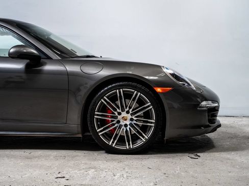 Used 2015 Porsche 911 Carrera 4S AWD/4WD image 12