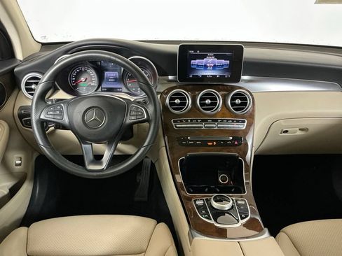 Used 2017 Mercedes-Benz GLC 300 image 9