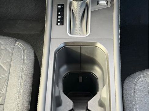 Certified 2025 Nissan Kicks SV image 11