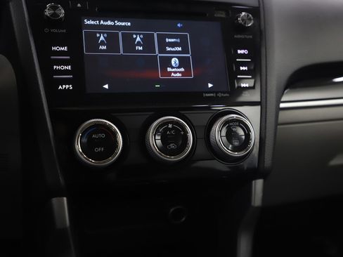 Used 2017 Subaru Forester 2.5i Limited image 23