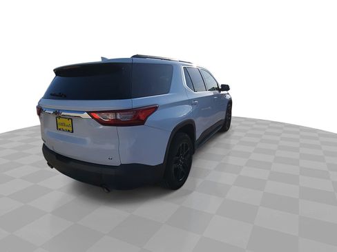 Used 2019 Chevrolet Traverse LT w/ LPO, 'HIT The Road' Package FWD image 8