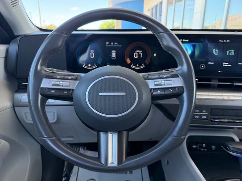 Used 2024 Hyundai Kona SEL AWD/4WD image 17