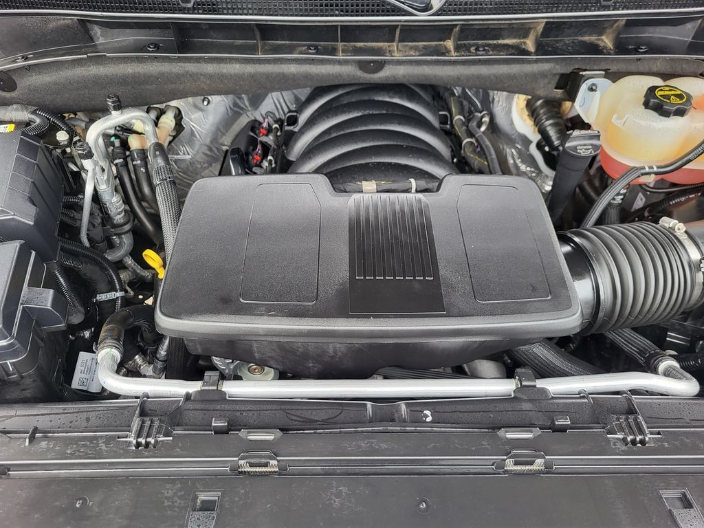 Used 2025 GMC Yukon XL AT4 w/ AT4 Premium Plus Package AWD/4WD image 26