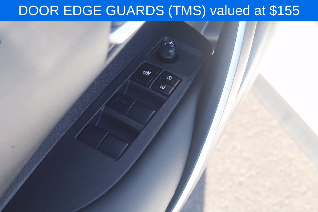 Used 2024 Toyota Corolla SE FWD image 5