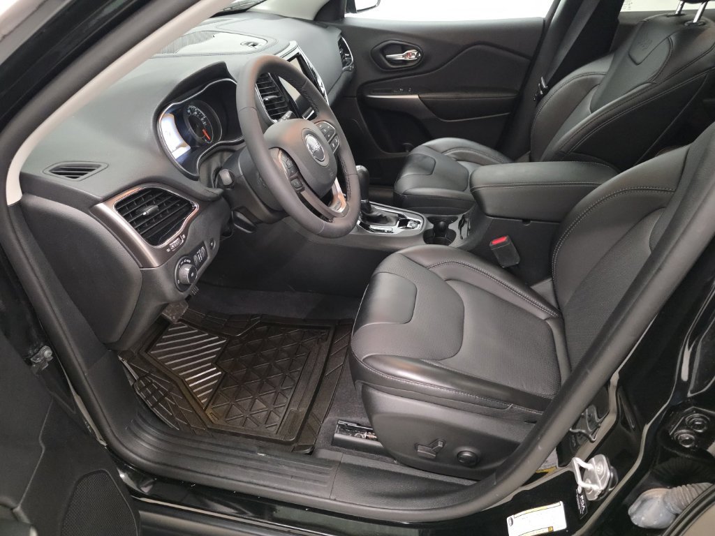 Used 2022 Jeep Cherokee Limited AWD/4WD image 12