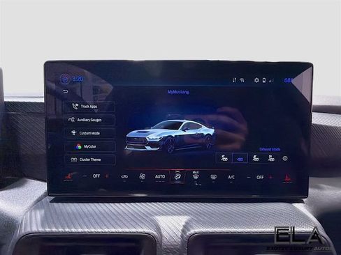 Used 2025 Ford Mustang Coupe RWD image 18
