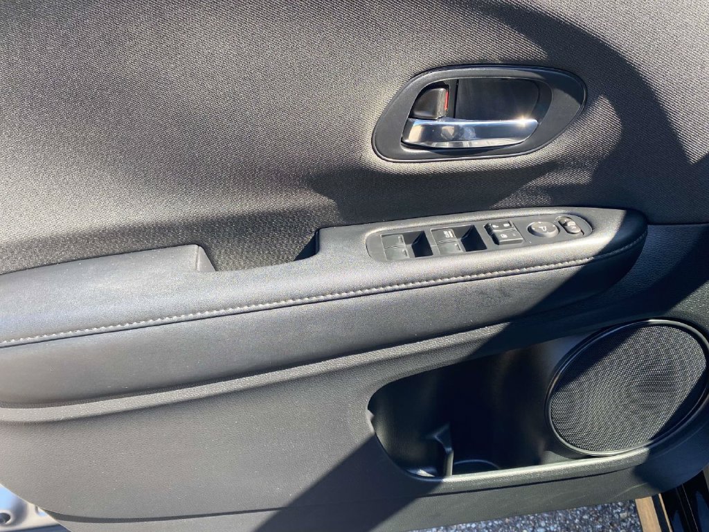 Used 2022 Honda HR-V Sport image 19