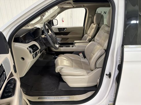 Used 2019 Lincoln Navigator Reserve w/ Cargo Package image 11