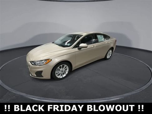 Used 2019 Ford Fusion SE image 4