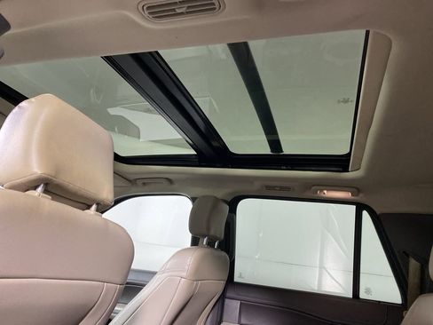 Used 2020 Ford Expedition Max XLT w/ Equipment Group 202A image 15