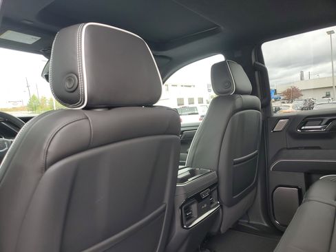 New 2026 GMC Sierra 1500 AT4X image 9