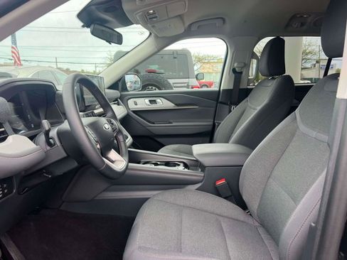 Used 2026 Ford Explorer Active AWD/4WD image 20