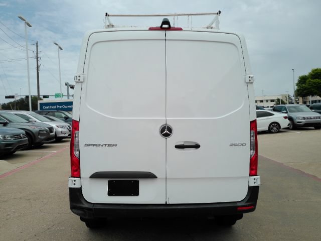 Used 2024 Mercedes-Benz Sprinter 2500 image 12
