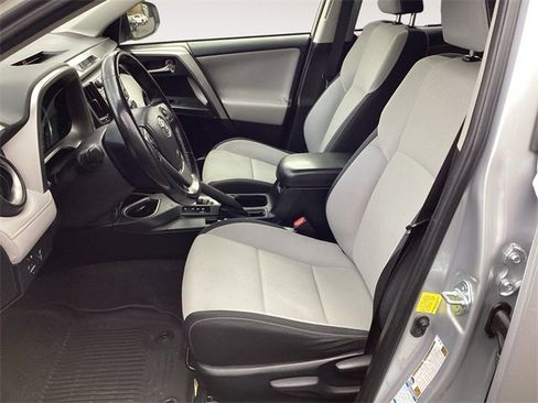 Used 2016 Toyota RAV4 XLE image 9