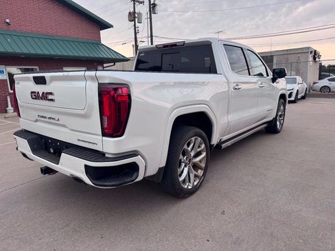 Used 2019 GMC Sierra 1500 Denali w/ Denali Ultimate Package AWD/4WD image 12