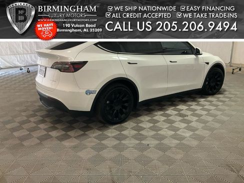 Used 2021 Tesla Model Y Long Range AWD/4WD image 2