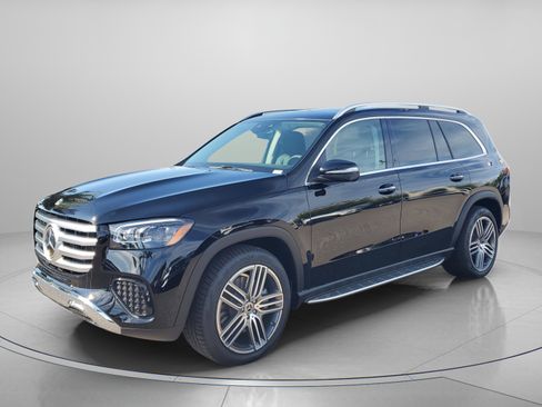 New 2026 Mercedes-Benz GLS 450 4MATIC image 2