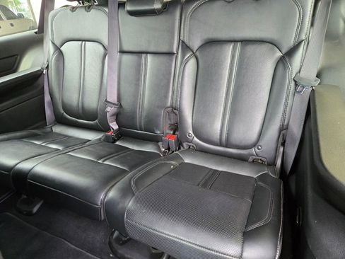 Used 2023 Jeep Wagoneer L Series II image 8