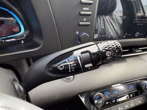 New 2026 Hyundai Elantra SEL Sport FWD image 22