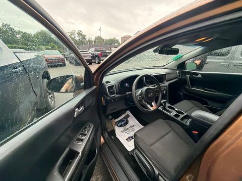Used 2021 Kia Sportage LX FWD image 9