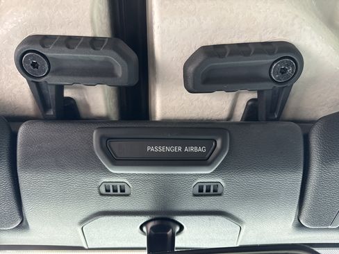 Used 2021 Jeep Gladiator Sport image 26