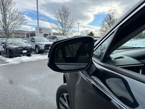 Certified 2025 Toyota Corolla Cross XLE w/ Convenience Package image 16