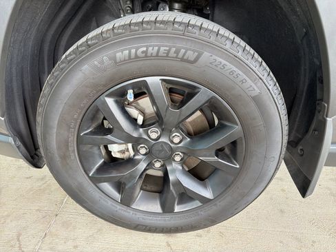 Used 2025 Toyota RAV4 LE image 2