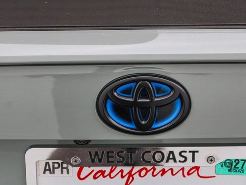 Certified 2023 Toyota RAV4 XLE Premium AWD/4WD image 17