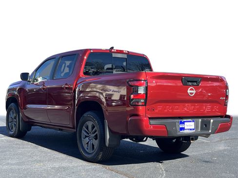 Used 2025 Nissan Frontier SV image 23