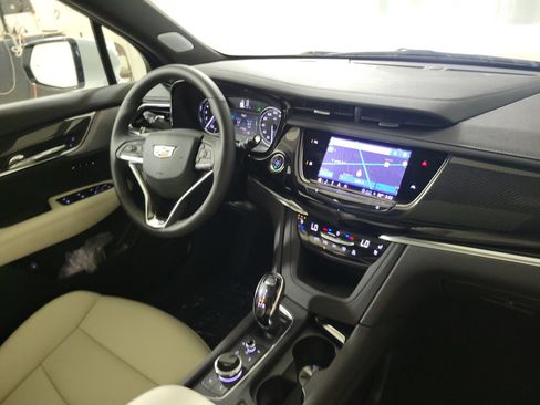 New 2025 Cadillac XT6 Sport image 21