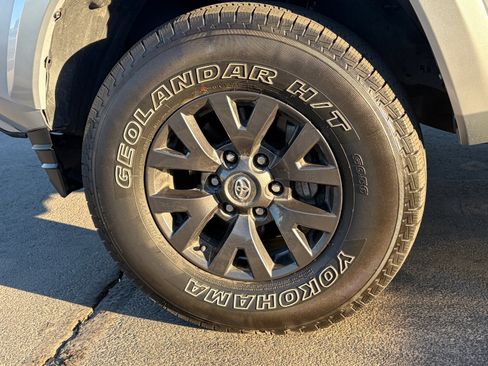 Used 2022 Toyota Tacoma SR5 image 6