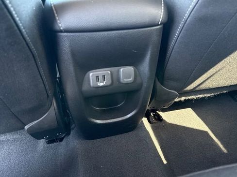 Used 2022 Chevrolet Colorado LT w/ LT Convenience Package AWD/4WD image 16
