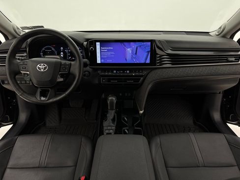 Used 2025 Toyota Camry XLE w/ Premium Plus Package image 21