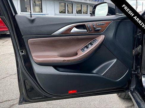 Used 2017 INFINITI QX30 Premium w/ Navigation Package AWD/4WD image 20