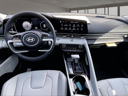 New 2026 Hyundai Elantra Limited image 5