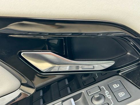 Used 2024 Land Rover Range Rover Evoque Dynamic SE image 26